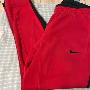 Nike dry fit Joggers / sweats Red